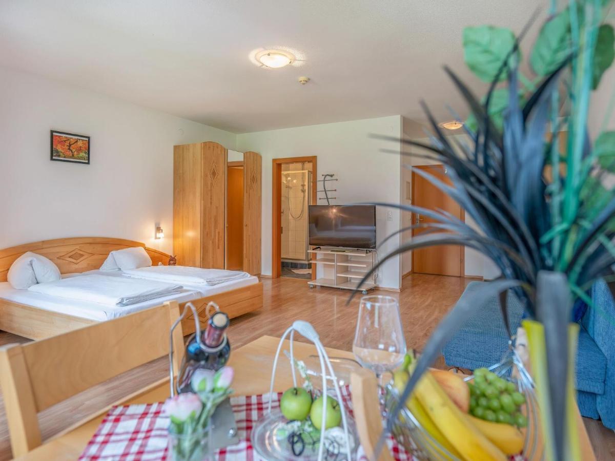 Plush Apartment With Mountain Views Neustift im Stubaital Exterior foto